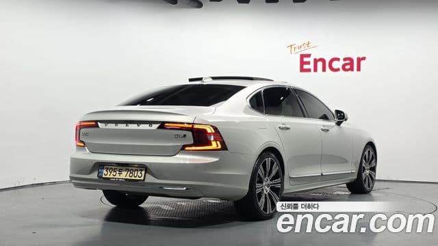 Volvo S90 2021 — Фото 2/20