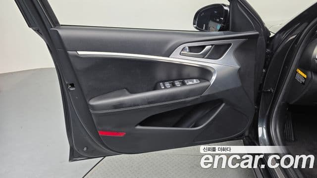 Genesis G70 2019 — Şəkil 29/31
