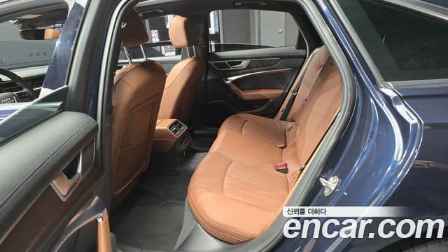 Audi A6 2020 — ფოტო 15/33