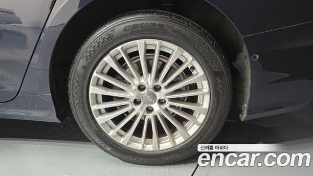 Audi A6 2020 — ფოტო 22/33