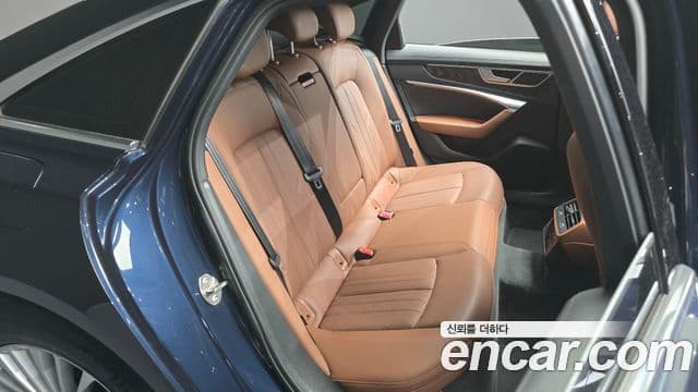 Audi A6 2020 — ფოტო 9/33