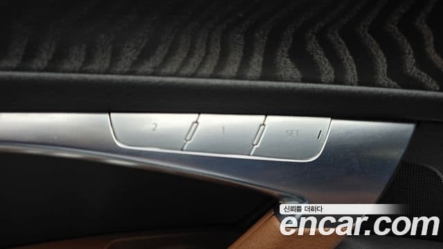 Audi A6 2020 — ფოტო 14/33
