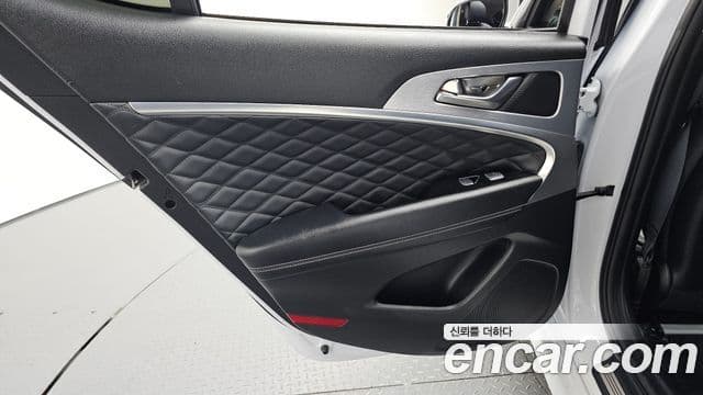 Genesis G70 2018 — Photo 25/35