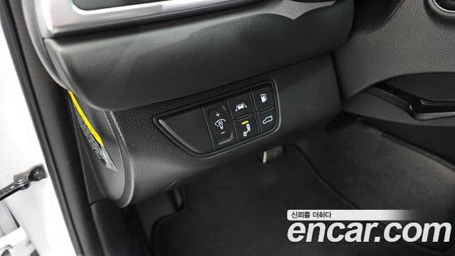 Genesis G70 2018 — Photo 6/35