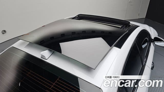 Genesis G70 2018 — Photo 12/35