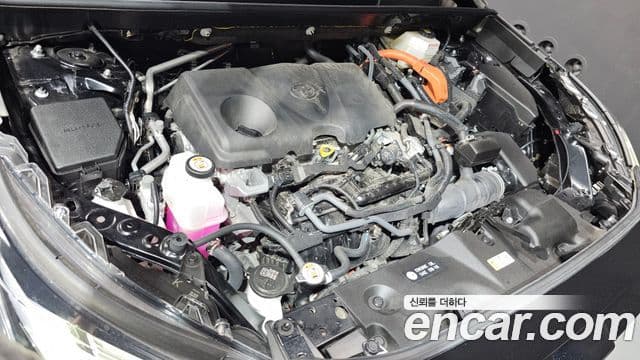 Toyota RAV4 2023 — Photo 3/34