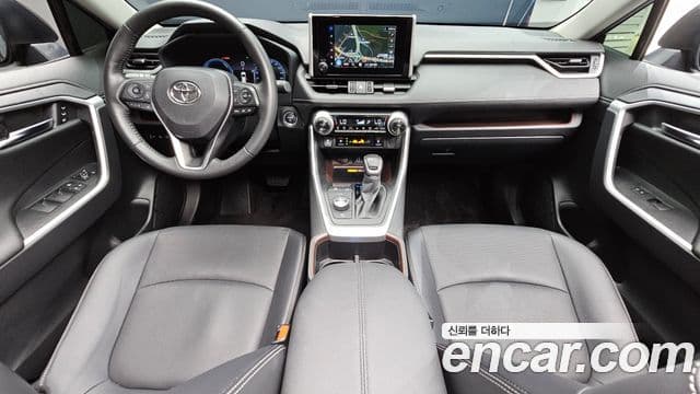 Toyota RAV4 2023 — Photo 5/34
