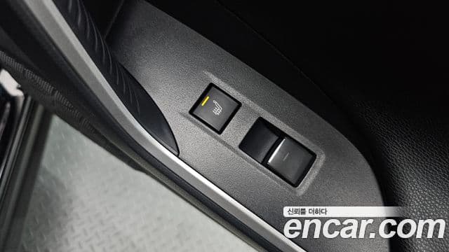 Toyota RAV4 2023 — Photo 10/34