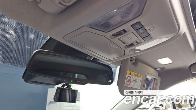 Toyota RAV4 2023 — Photo 12/34