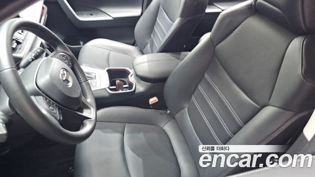 Toyota RAV4 2023 — Photo 34/34
