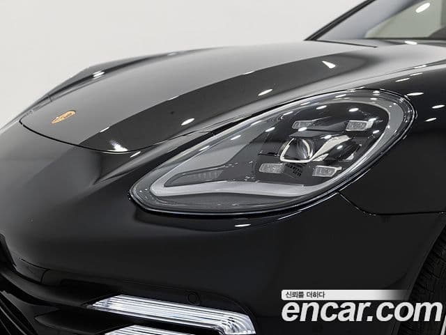 Porsche Panamera 2023 — Şəkil 16/20