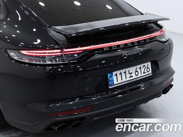 Porsche Panamera 2023 — Şəkil 10/20