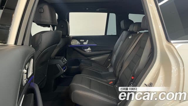 Mercedes-Benz GLS-Class 2025 — Photo 17/20