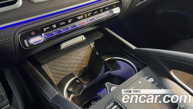Mercedes-Benz GLS-Class 2025 — Photo 12/20