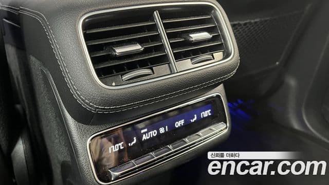 Mercedes-Benz GLS-Class 2025 — Photo 19/20