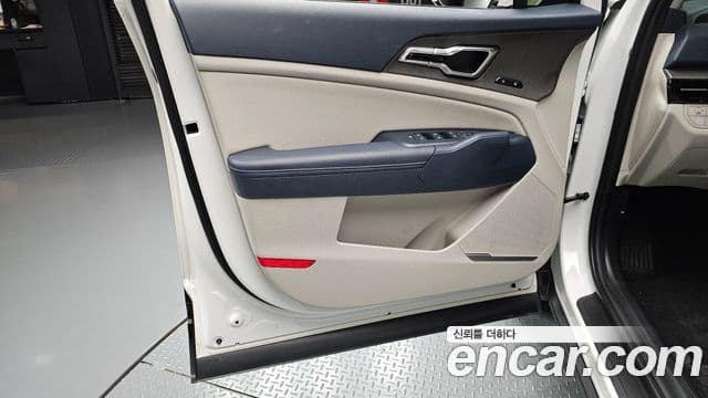 Kia Sportage 2025 — Photo 9/33