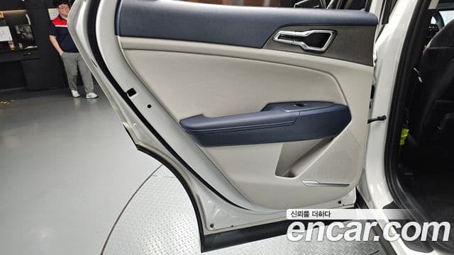 Kia Sportage 2025 — Photo 14/33