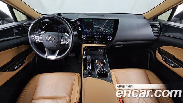 Lexus NX350h 2023 — Photo 9/36
