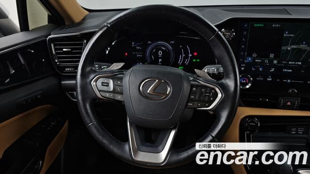 Lexus NX350h 2023 — Photo 26/36