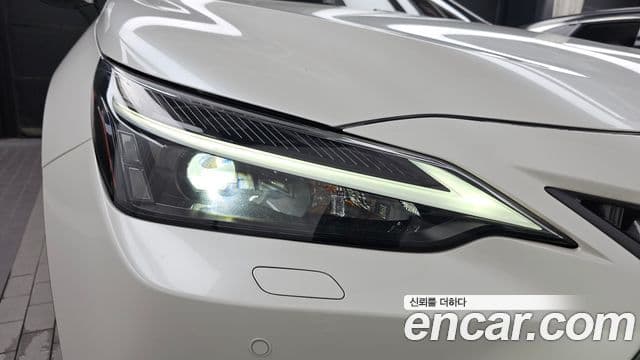 Lexus NX350h 2023 — Photo 12/36