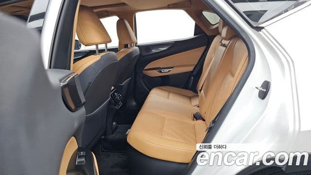 Lexus NX350h 2023 — Photo 14/36