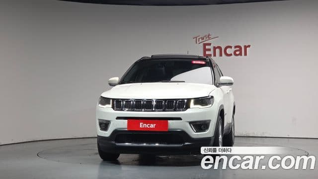 Jeep Compass 2021 — Фото 3/20