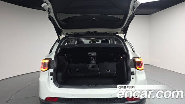 Jeep Compass 2021 — Фото 20/20