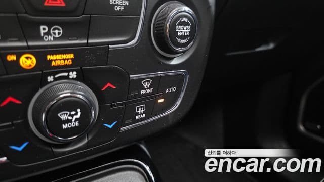 Jeep Compass 2021 — Şəkil 31/33