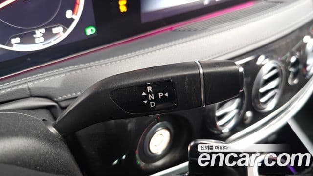 Mercedes-Benz S-Class 2018 — ფოტო 15/20