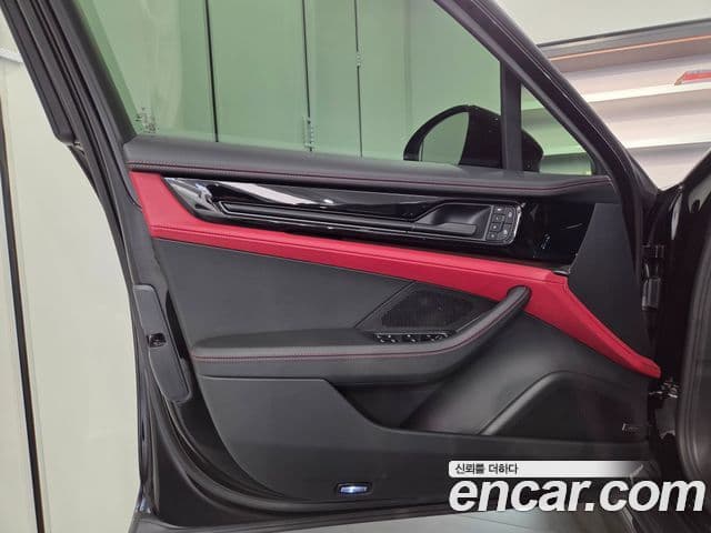 Porsche Panamera 2025 — ფოტო 6/20