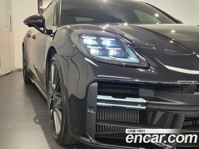 Porsche Panamera 2025 — ფოტო 18/20
