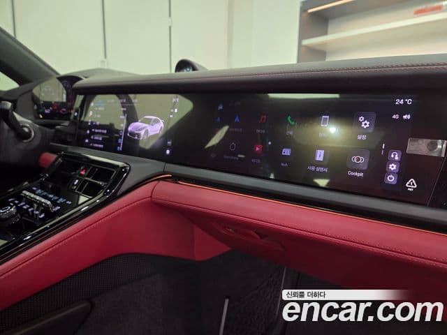 Porsche Panamera 2025 — ფოტო 16/20