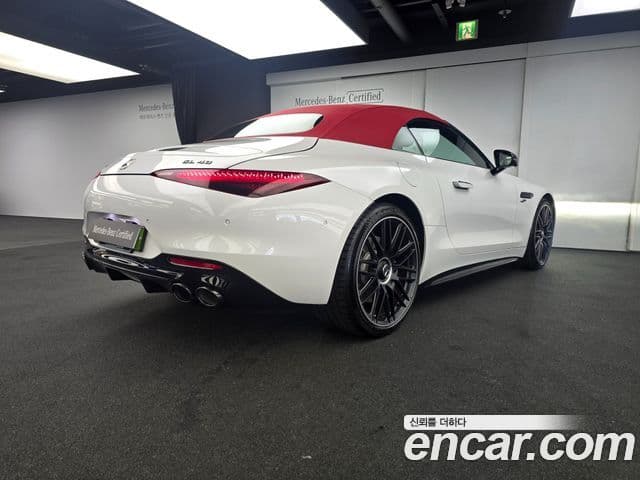 Mercedes-Benz SL-Class 2025 — Photo 14/20