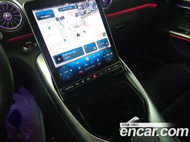 Mercedes-Benz SL-Class 2025 — Photo 9/20