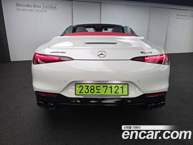 Mercedes-Benz SL-Class 2025 — Photo 10/20