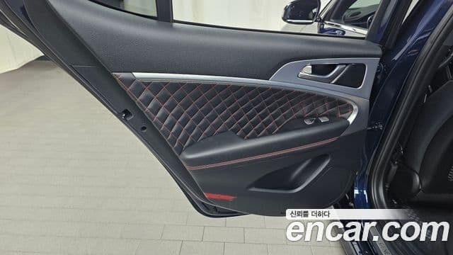 Genesis G70 2019 — ფოტო 26/31