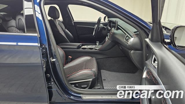 Genesis G70 2019 — ფოტო 14/31