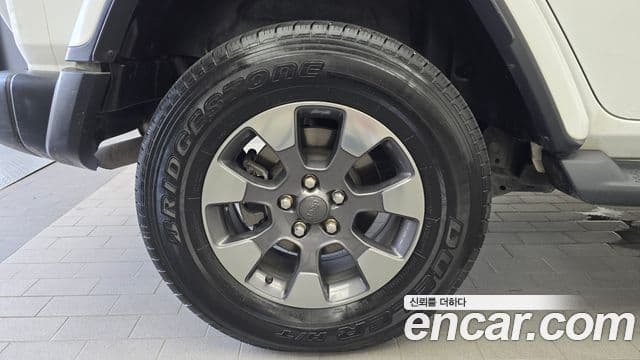 Jeep Wrangler 2019 — Photo 9/31
