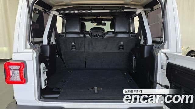 Jeep Wrangler 2019 — Photo 29/31