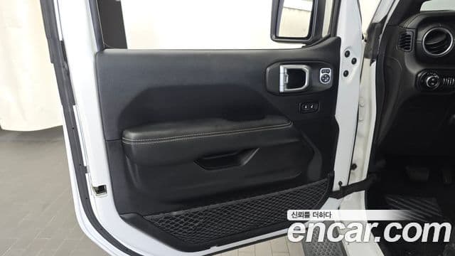 Jeep Wrangler 2019 — Photo 4/31