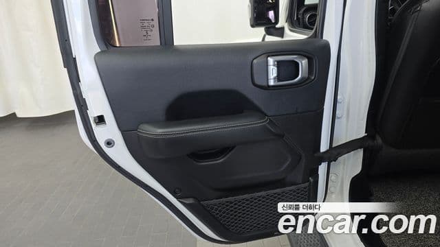 Jeep Wrangler 2019 — Photo 14/31