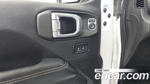 Jeep Wrangler 2019 — Photo 23/31