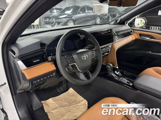 Toyota Camry 2026 — ფოტო 12/14