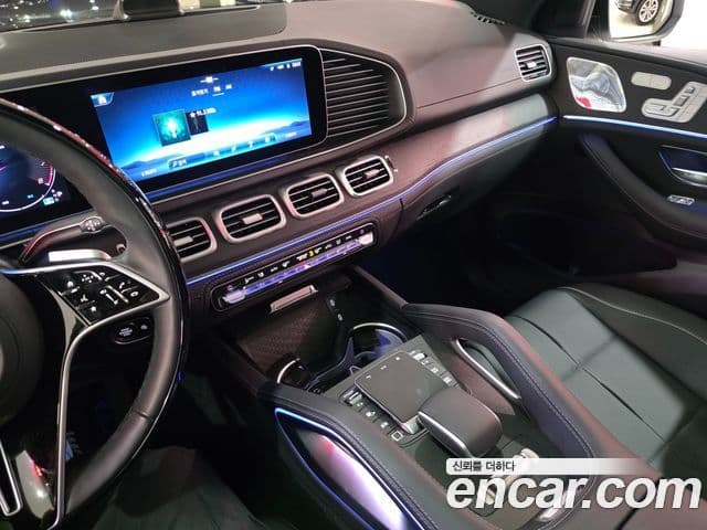 Mercedes-Benz GLE-Class 2026 — Photo 16/18