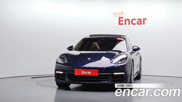 Porsche Panamera 2019 — Şəkil 30/32