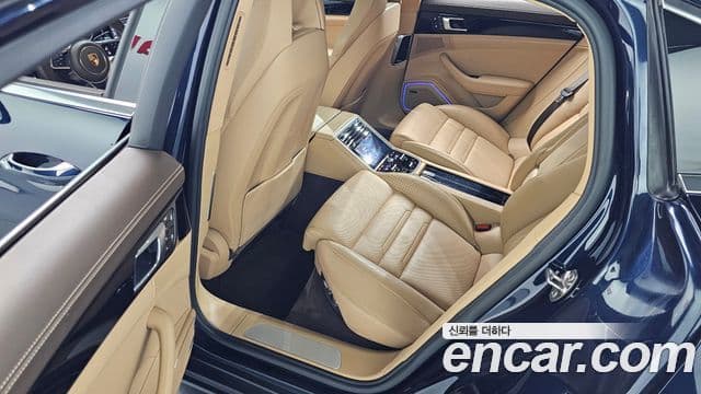 Porsche Panamera 2019 — Şəkil 12/32