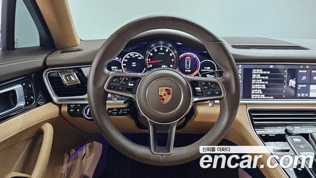 Porsche Panamera 2019 — Şəkil 23/32