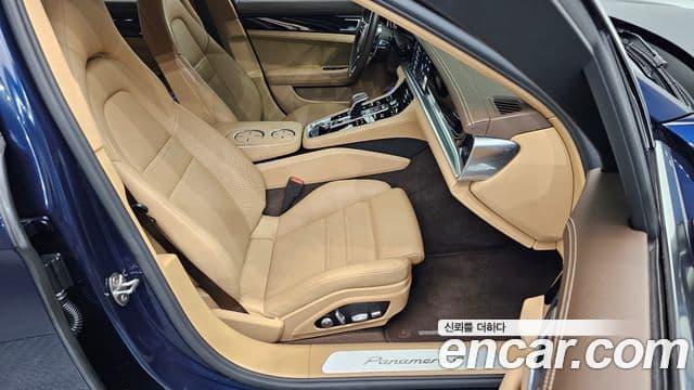 Porsche Panamera 2019 — Şəkil 29/32