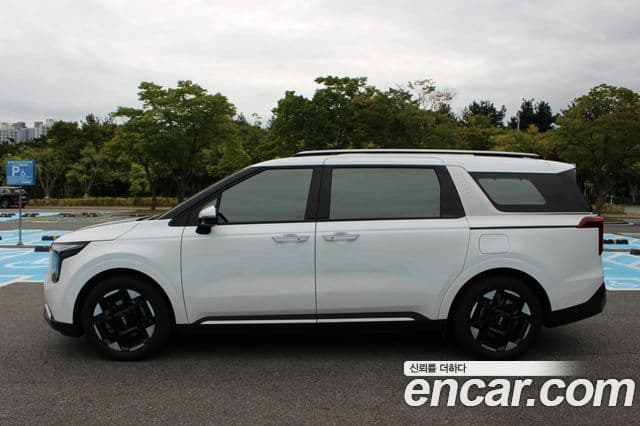 Kia Carnival 2025 — Фото 7/20