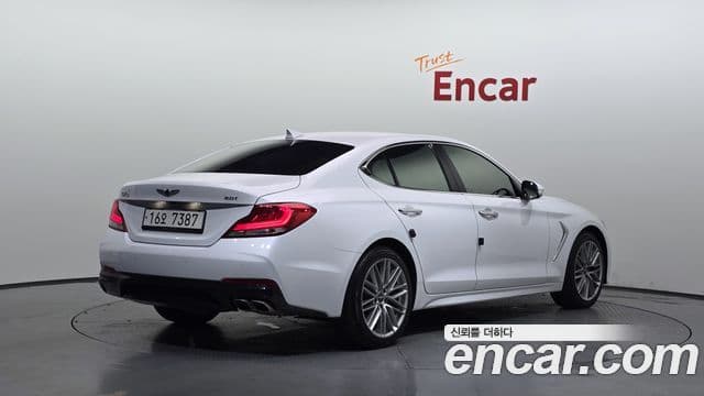 Genesis G70 2019 — Photo 9/30